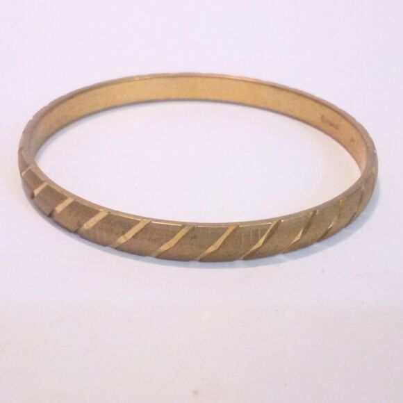 Vintage Monet Diagonal Diamond Cut Gold Tone Bangle Bracelet - Picture 1 of 5